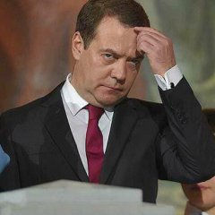 Умный Медведев