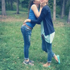 Вика и девочка