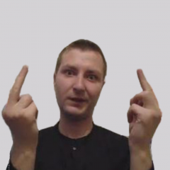 Парень показывает фак средний палец - когда бесят