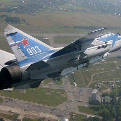Истребитель вижу цель иду до цели