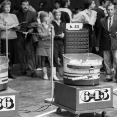 325