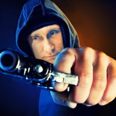 Путин бьет либерастню