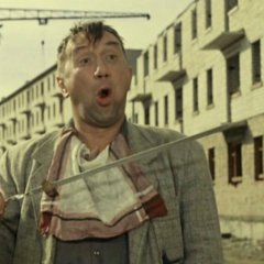 КТО НЕ РАБОТАЕТ ТОТ НА МАЙДАНЕ