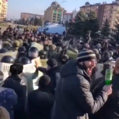 На случай митинга