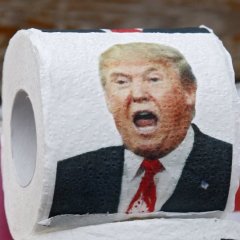 Туалетная бумага с изображением Дональда Трампа
