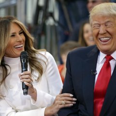 Трамп смеется