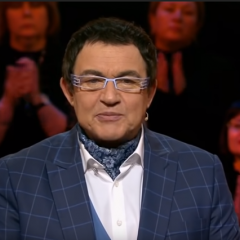 Ведущий Дмитрий Дибров