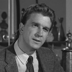 Leslie Nielsen