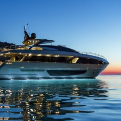 Яхта Riva 100 Corsaro