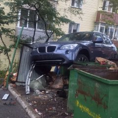 БМВ на помойке