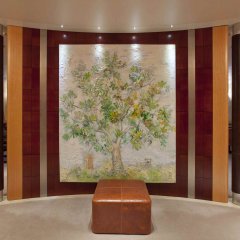 Maltese Falcon - Interior