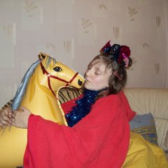 Лошадка и девочка