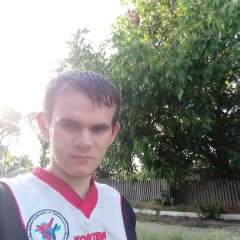 Рома Таганов ушастый печальный лох