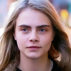 Cara Delevingne - Дома