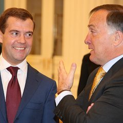 Медведев и Адвокат
