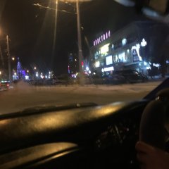 Мы сидим впереди