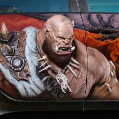 Автомобиль с рисунком в стиле WOW