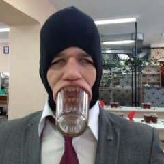 Получеловек--а не не человек