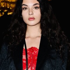 Deva Кассель