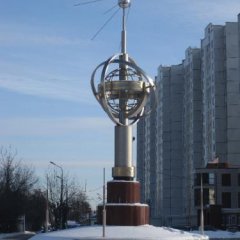 Памятник теле спутнику