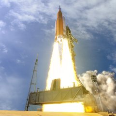 Space Launch System - Launch Artist