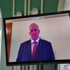 Губернатор вступил в должность по удалённой связи
