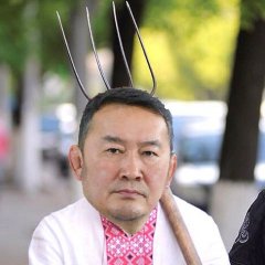 Халтмаагийн Баттулга с вилой