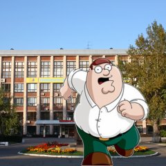 Питер Гриффин на фоне говновуза