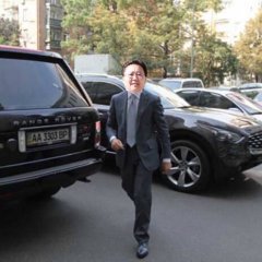 Ц Элбэгдорж машина Олега Ляшко