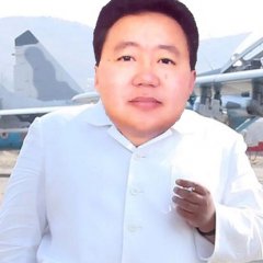 Elbegdorj North Korean airfrield without glasses