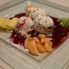 Мороженое с фруктами