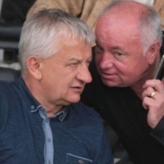 ШЕФЕ ТЪРСЯТЕ ПО МОБИФОНА