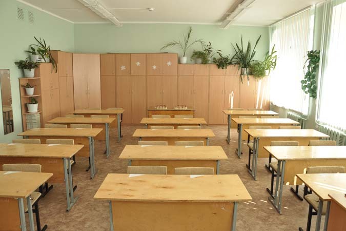 парты в классе фото смотреть