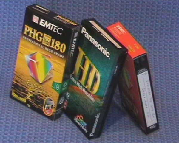 Хожар 90. Видеокассеты VHS 80х производители. Вещи 90х. Вещи из 90. Предметы из 90-х.