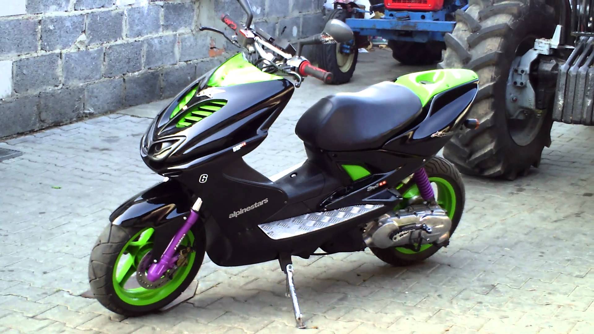 Р–С‘Р»С‚С‹Р№ Yamaha Aerox