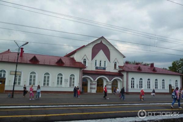 Мур вокзала. ЖД вокзал Муром. Вокзал города Муром. ЖД вокзал Муром 1. ЖД вокзал в Муроме.