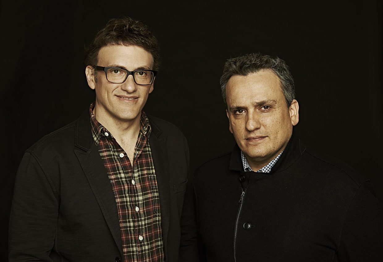 Russo brothers. Братья Руссо. Энтони Руссо, Джо Руссо. Режиссеры братья Руссо. Братья Руссо Марвел.